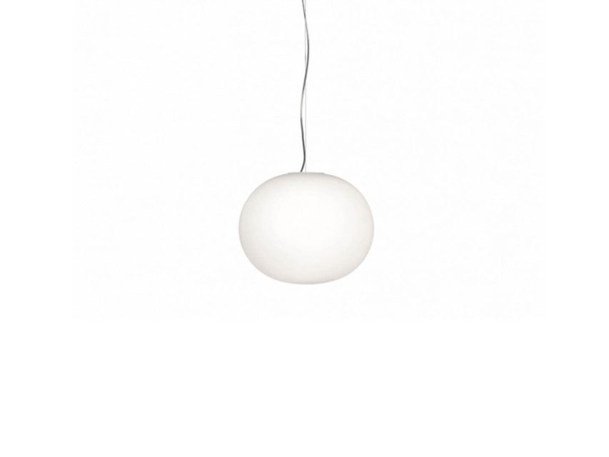 Flos Glo Ball S1 loftljósið er falleg hringlöguð glerkúla.