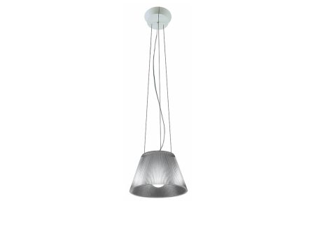 Flos Romeo Moon S1 Loftljósið hefur skerm sem er 34 cm í ummál. Heimsfrægi hönnuðurinn Philippe Starck er á bakvið Romeo Moon ljósin frá Flos