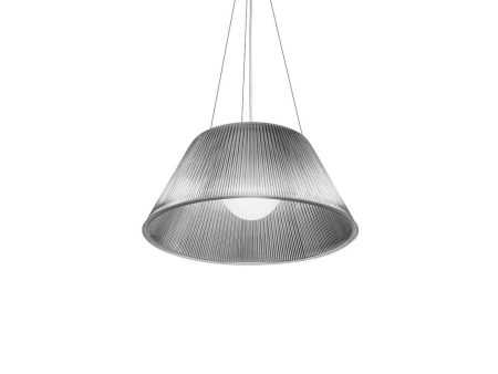 Flos Romeo Moon S2 Loftljósið hefur skerm sem er 34 cm í ummál. Heimsfrægi hönnuðurinn Philippe Starck er á bakvið Romeo Moon ljósin frá Flos