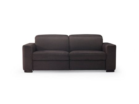 Dökkbrúnn tausófi.